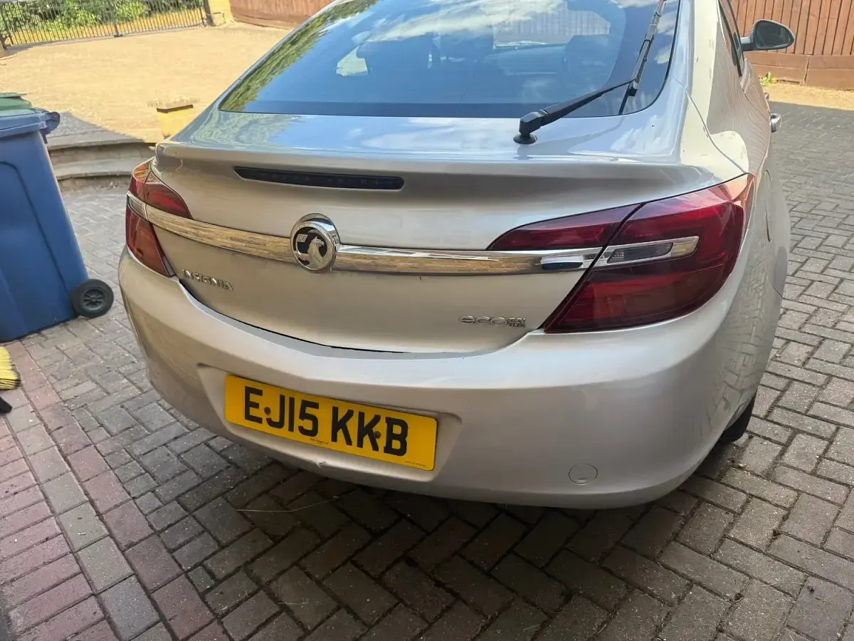 Used Vauxhall Insignia 140 HP (102 kW) 2015 Silver Hatchback