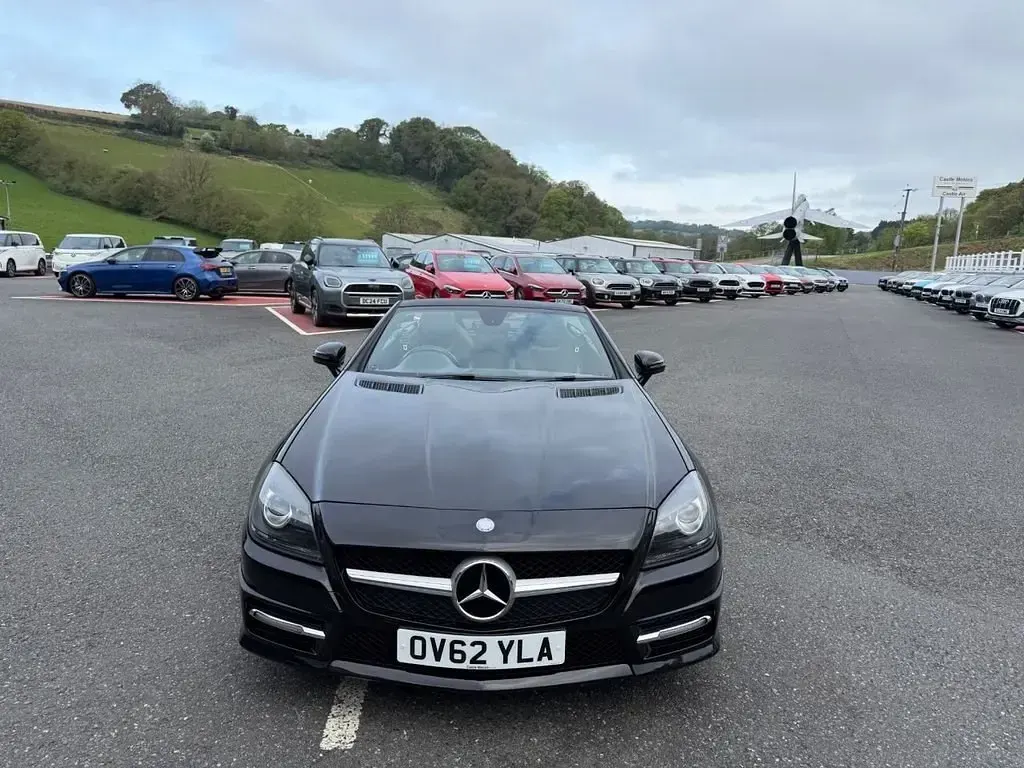 Begagnad Mercedes SLK250 AMG 204 HK (150 kW) 2012 Svart Cab
