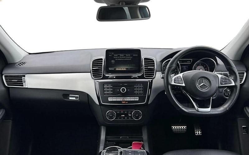 Used Mercedes GLE250 AMG Line Premium 204 HP (150 kW) 2017 Black Estate