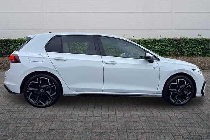 New VW Golf VIII R-line 150 HP (110 kW) 2026 Pure white Hatchback