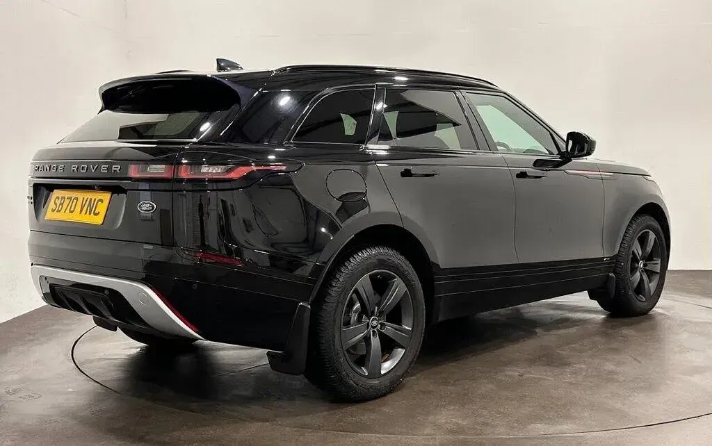 Used Land Rover Range Rover Velar R-Dynamic 180 HP (132 kW) 2020 Black SUV