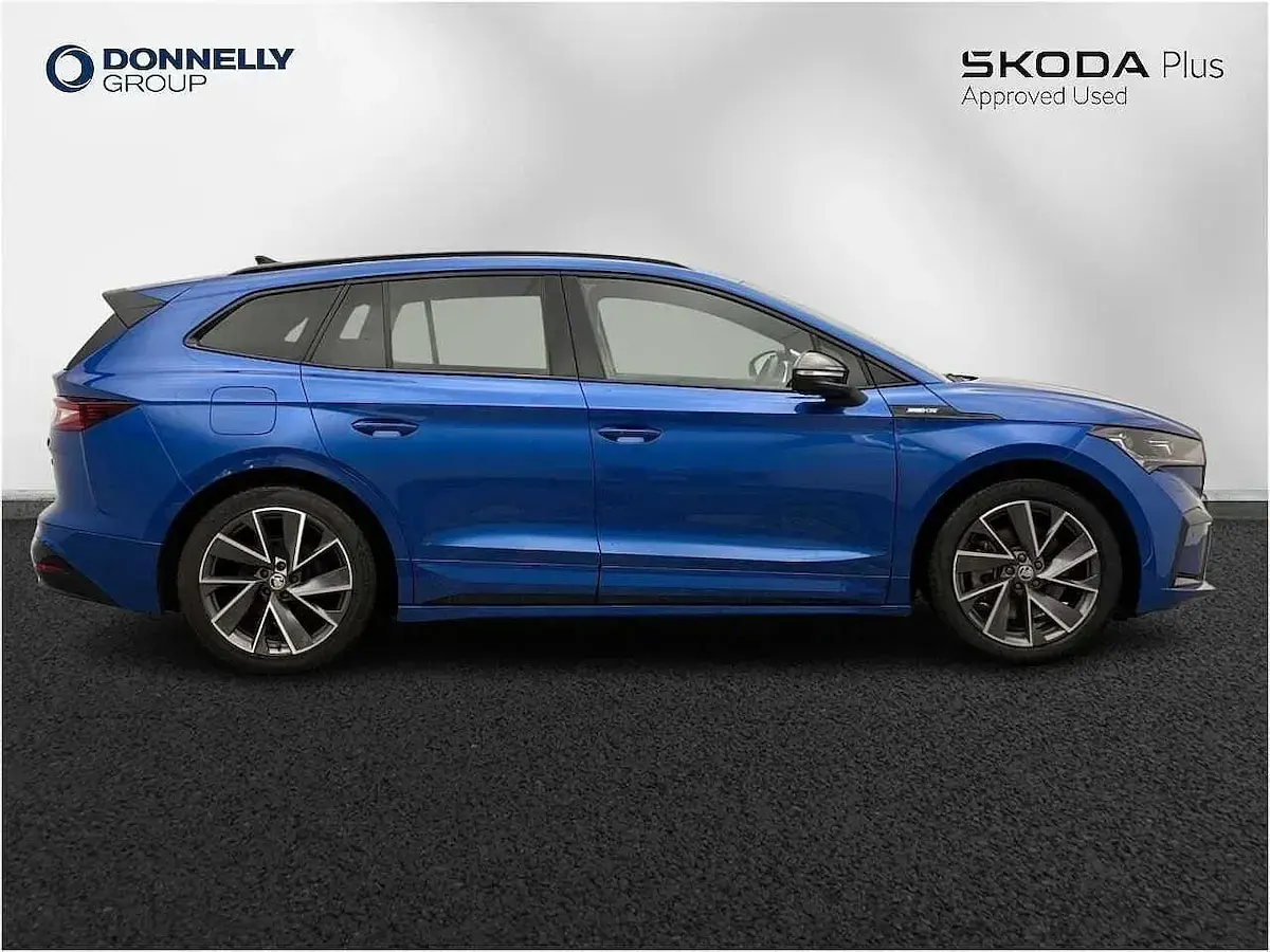 Used Skoda Enyaq iV SportLine 143 kW (195 HP) 2023 Race blue metallic SUV