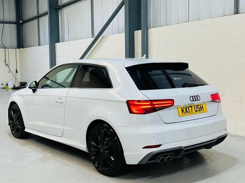 Used Audi A3 S-Line 150 HP (110 kW) 2017 White Hatchback