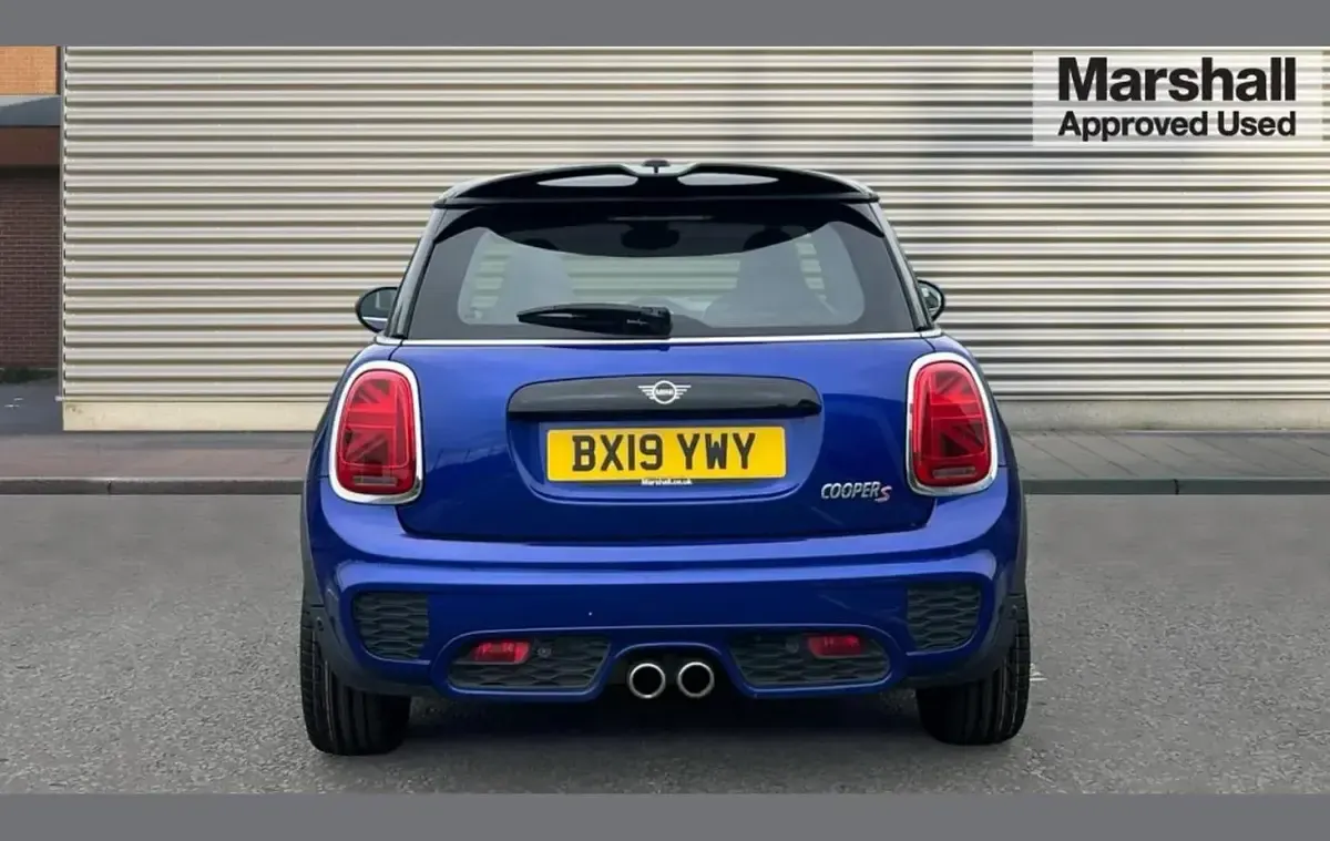 Used Mini Cooper S Comfort 192 HP (141 kW) 2019 Blue Hatchback
