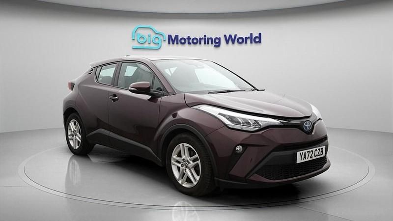Used Toyota C-HR 122 HP (89 kW) 2023 Purple SUV