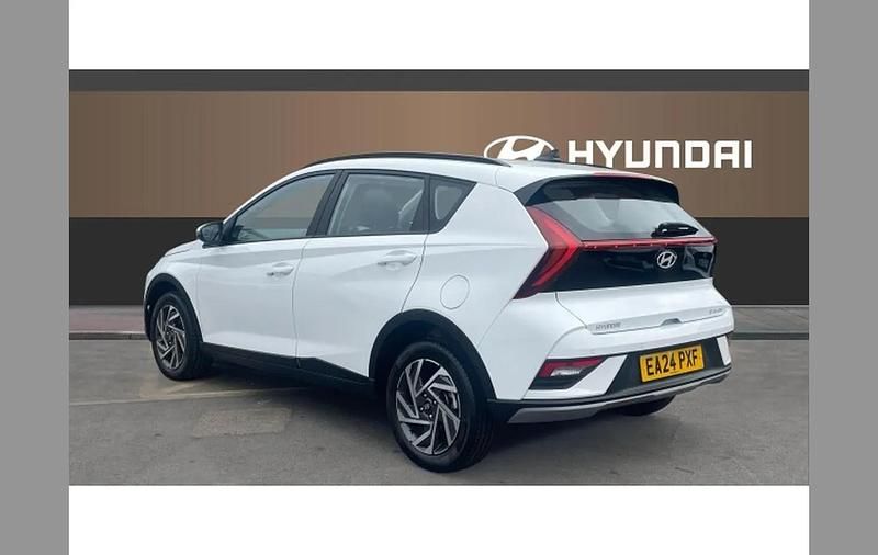 Used Hyundai Bayon Advanced 100 HP (73 kW) 2024 White SUV