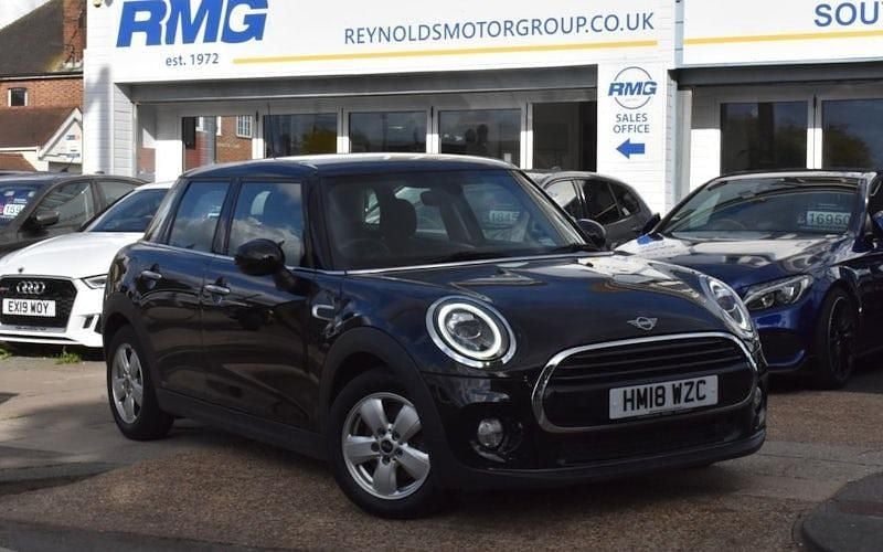 Black Used 2018 Mini Cooper Hatch Hatchback | £8,950 (Good price) - Image 1/3
