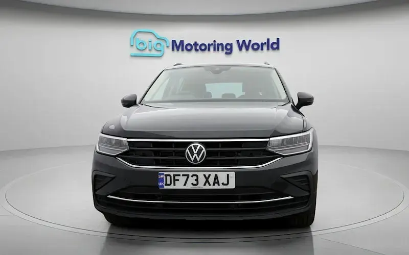 Używany VW Tiguan S 150 KM (110 kW) 2023 Szary SUV