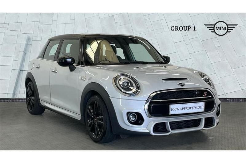 White silver Used 2019 Mini Cooper S Comfort Hatchback | £16,490 (Expensive) - Image 1/4