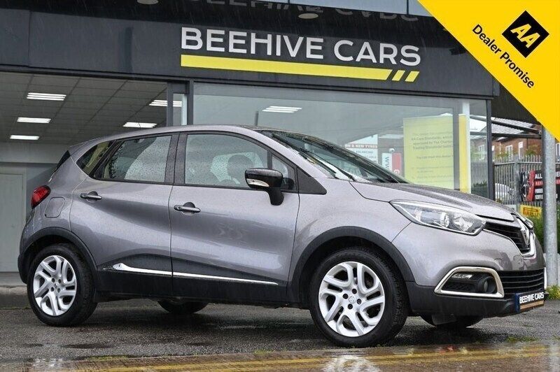 Grey Used 2015 Renault Captur Dynamique SUV | £7,250 (Fair price) - Image 1/4