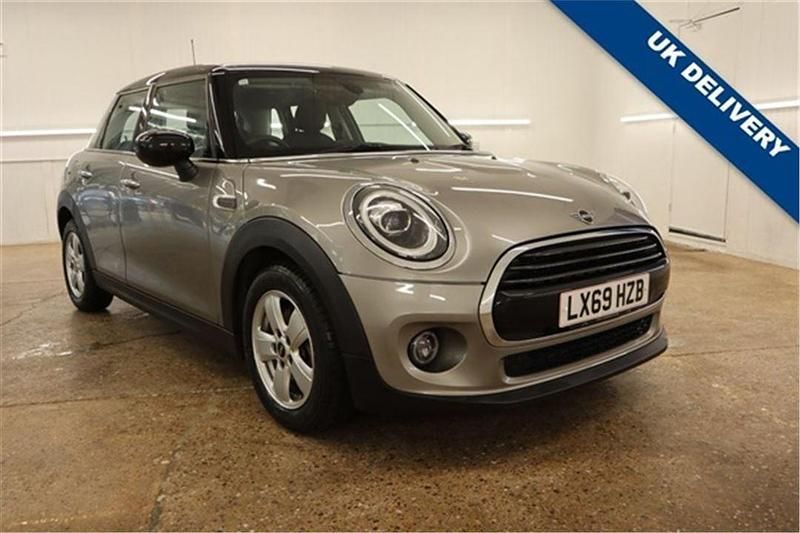 Silver Used 2019 Mini Cooper Classic Hatchback | £15,485 (Fair price) - Image 1/4