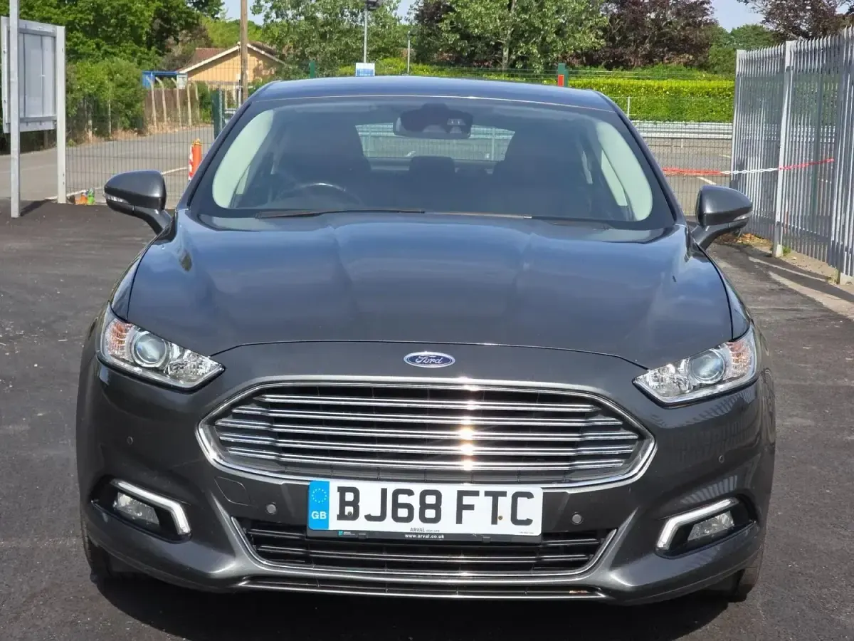 Używany Ford Mondeo Titanium 150 KM (110 kW) 2018 Szary Hatchback