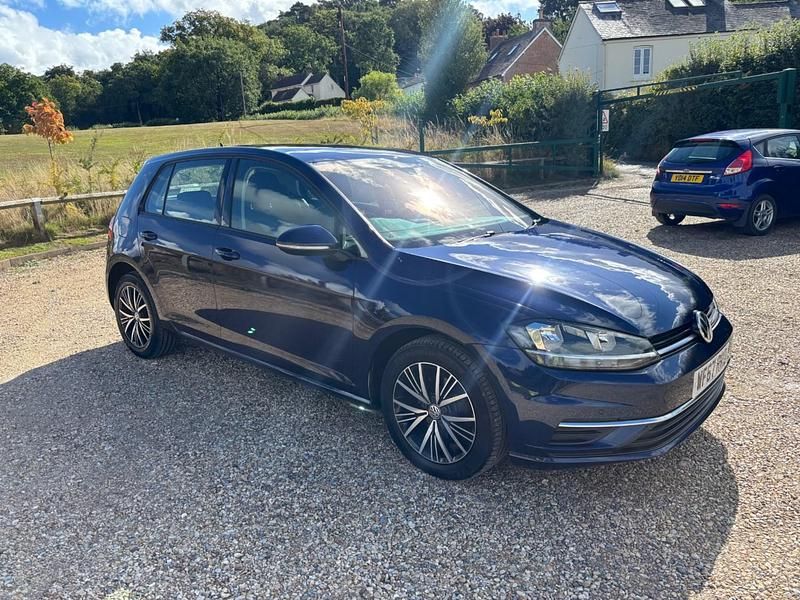 Used VW Golf VII SE 115 HP (84 kW) 2017 Blue Hatchback