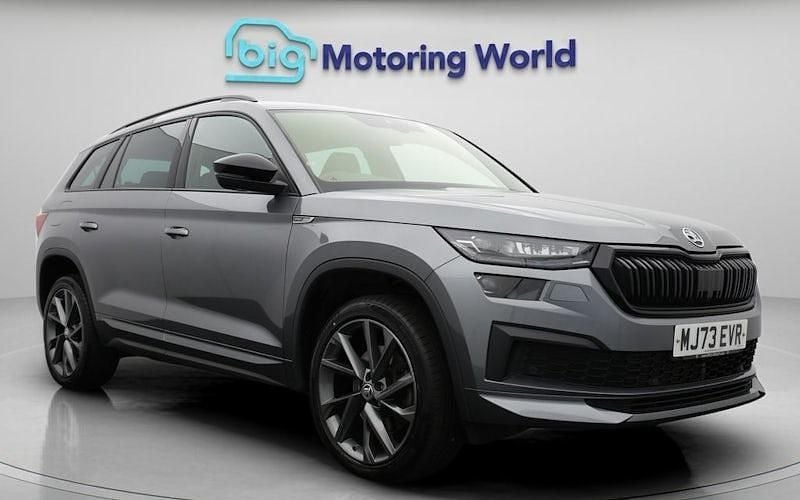 Used 2024 Skoda Kodiaq SportLine SUV | £31,900 (Good price) - Image 1/4