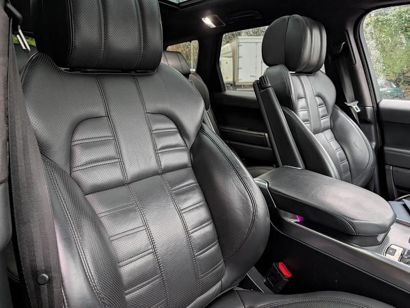 Used Land Rover Range Rover Sport Autobiography Dynamic 306 HP (225 kW) 2017 Red SUV