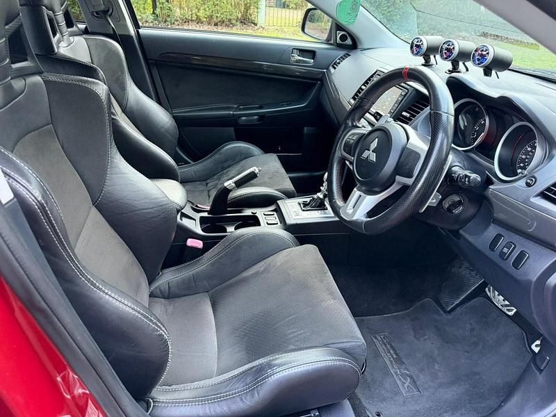 Used Mitsubishi Lancer 470 HP (345 kW) 2009 Red Sedan