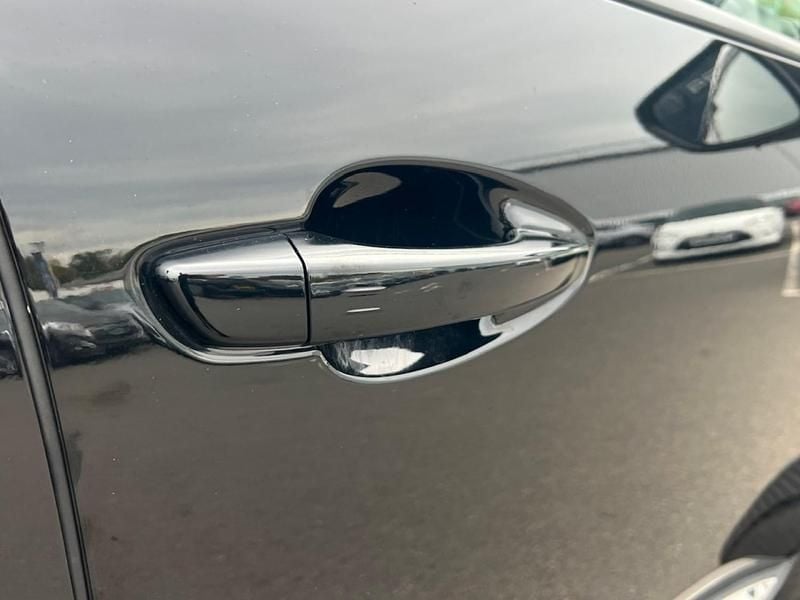 Used Peugeot 3008 Allure+ 134 HP (98 kW) 2023 Black Hatchback