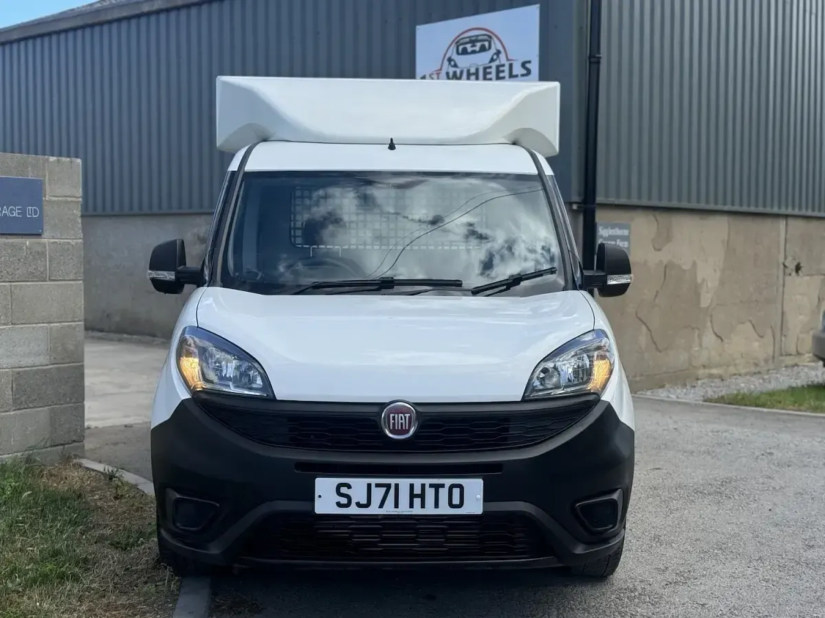 Used Fiat Doblò S 2021 White MPV