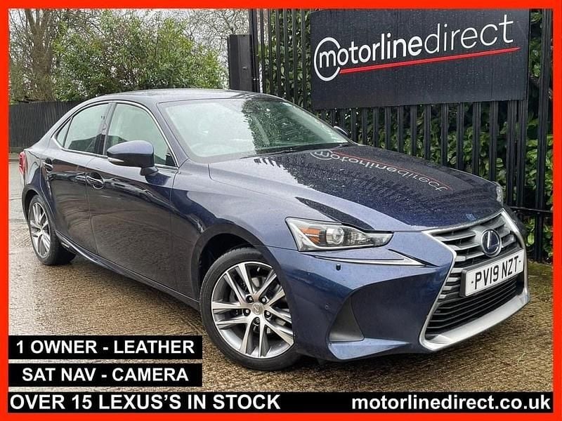 Used Lexus IS300h 223 HP (164 kW) 2019 Blue Sedan