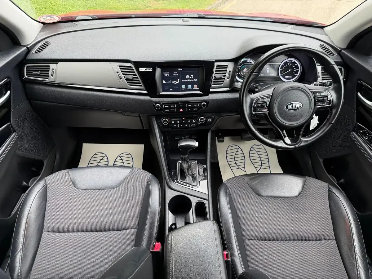 Used Kia Niro 139 HP (102 kW) 2018 Red SUV