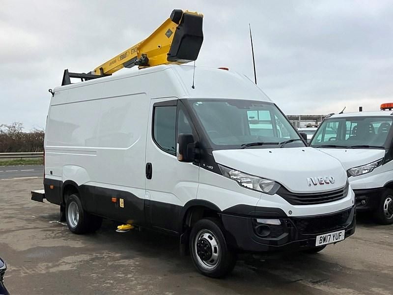 White Used 2017 Iveco Daily | £14,995 (Fair price) - Image 1/4