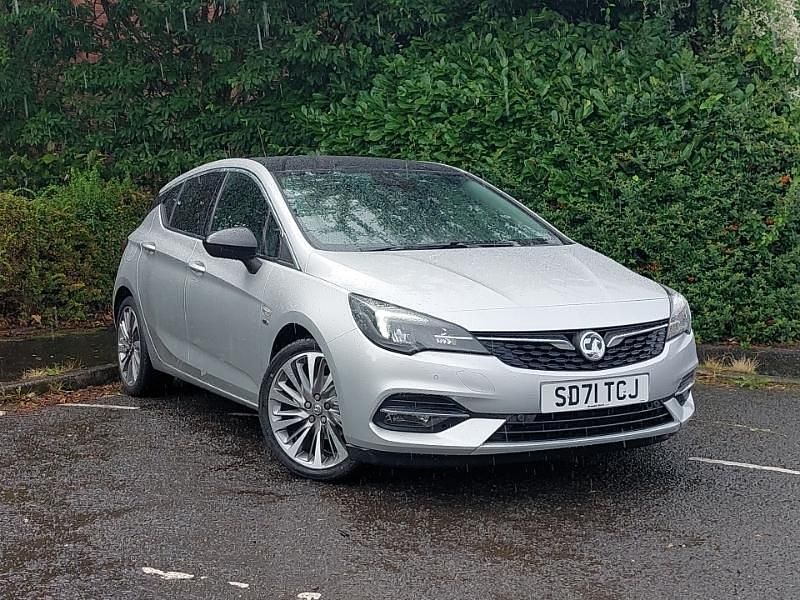 Silver Used 2021 Vauxhall Astra Edition Hatchback | £10,498 (Fair price) - Image 1/4