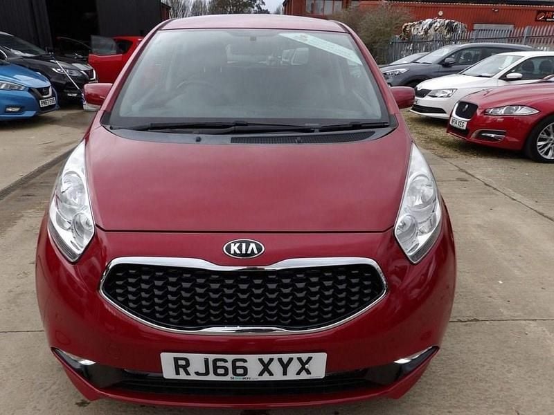 Used Kia Venga 114 HP (83 kW) 2017 Red Hatchback