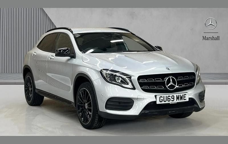 Used Mercedes GLA180 AMG line 120 HP (88 kW) 2019 Silver SUV