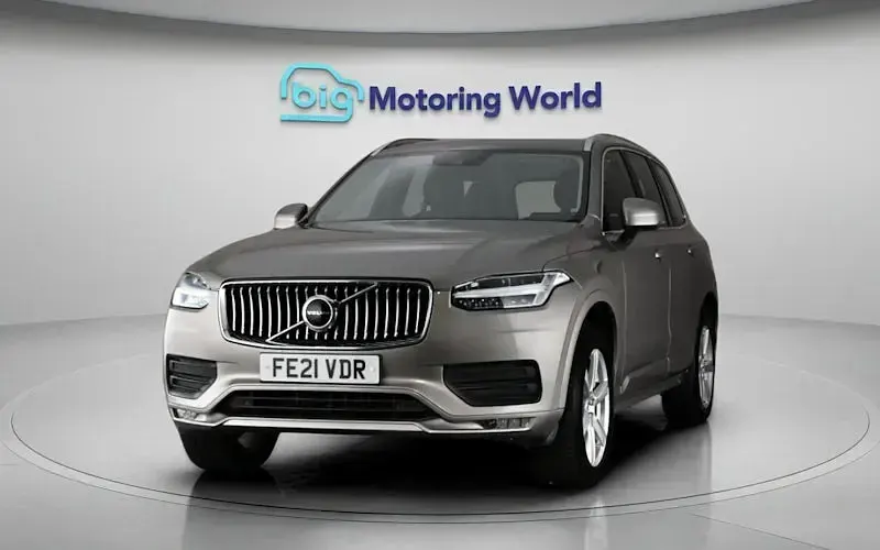 Used Volvo XC90 Momentum 235 HP (172 kW) 2021 Grey SUV