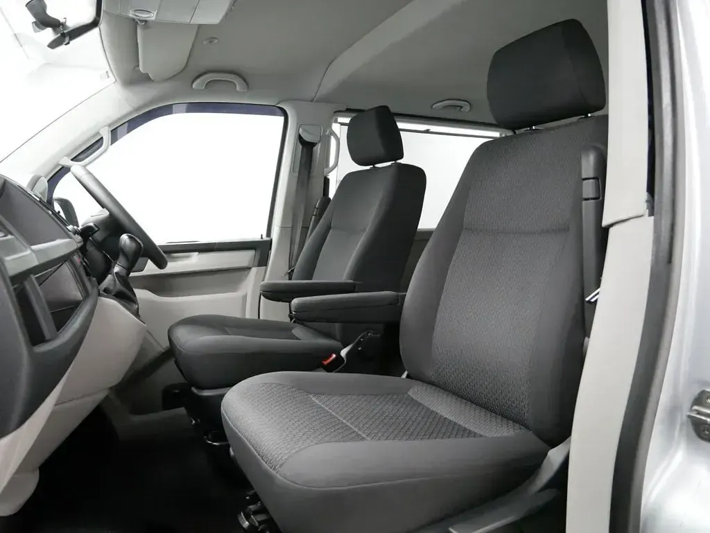 Used VW T6 150 HP (110 kW) 2018 Silver Van
