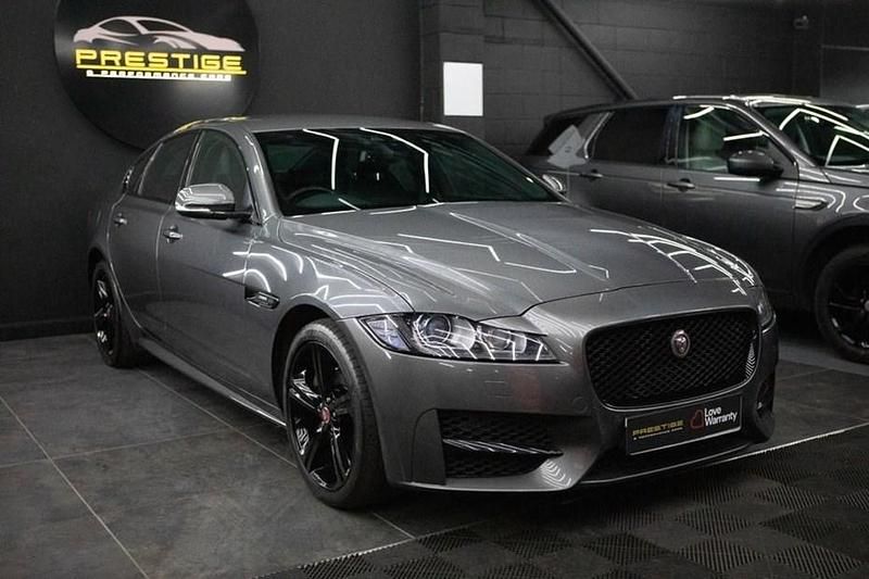 Used Jaguar XF R-Sport 180 HP (132 kW) 2018 Sedan