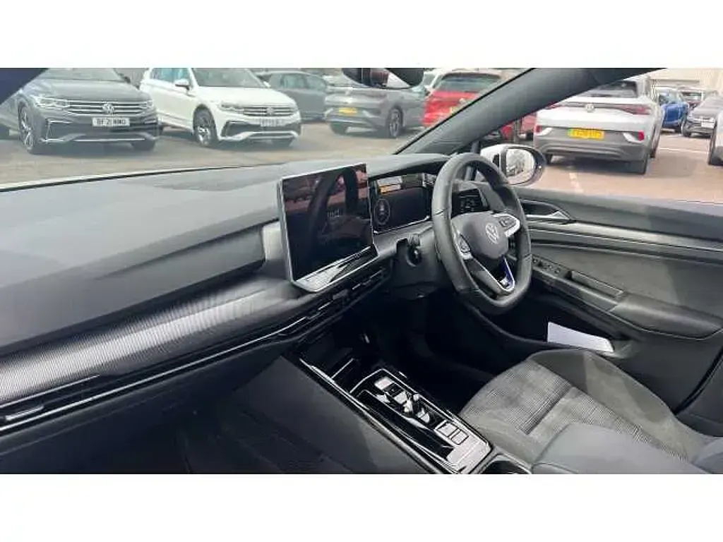 Used VW Golf VIII 272 HP (200 kW) 2025