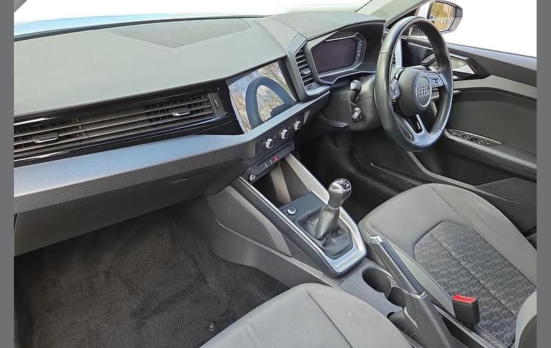 Used Audi A1 Sport 94 HP (69 kW) 2021 White SUV