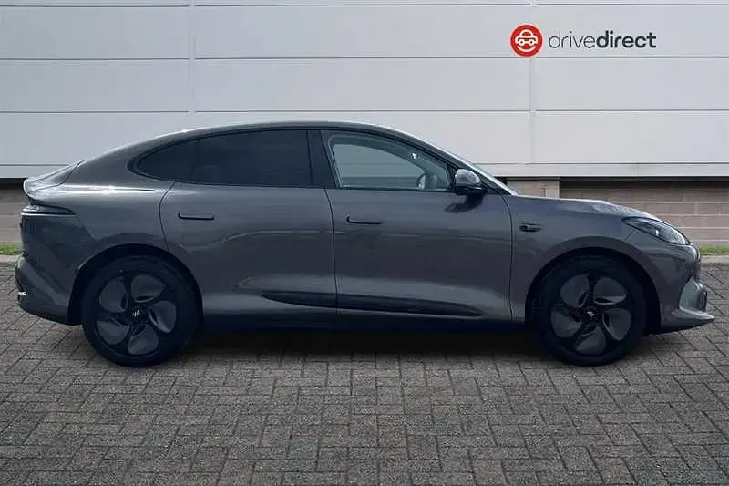 New MG IM6 300 kW (408 HP) 2026 Silver SUV