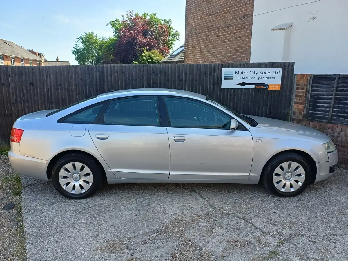 Used Audi A6 174 HP (127 kW) 2004 Silver Sedan