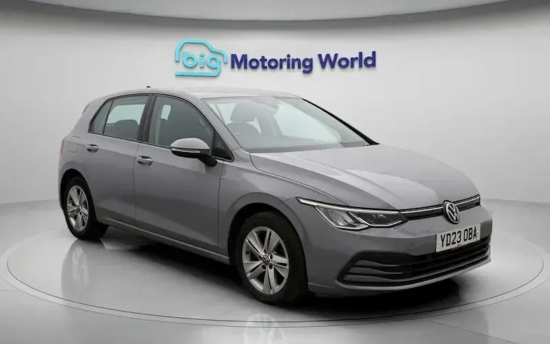 Second-hand VW Golf VIII S 150 CP (110 kW) 2023 Gri Hatchback