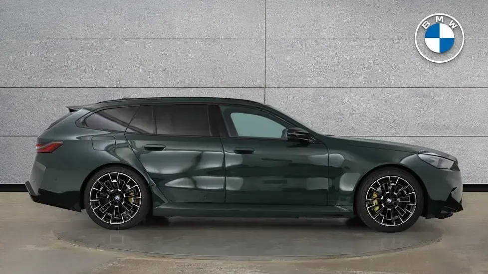 Used BMW M5 Comfort Edition 717 HP (527 kW) 2025 Blue Estate