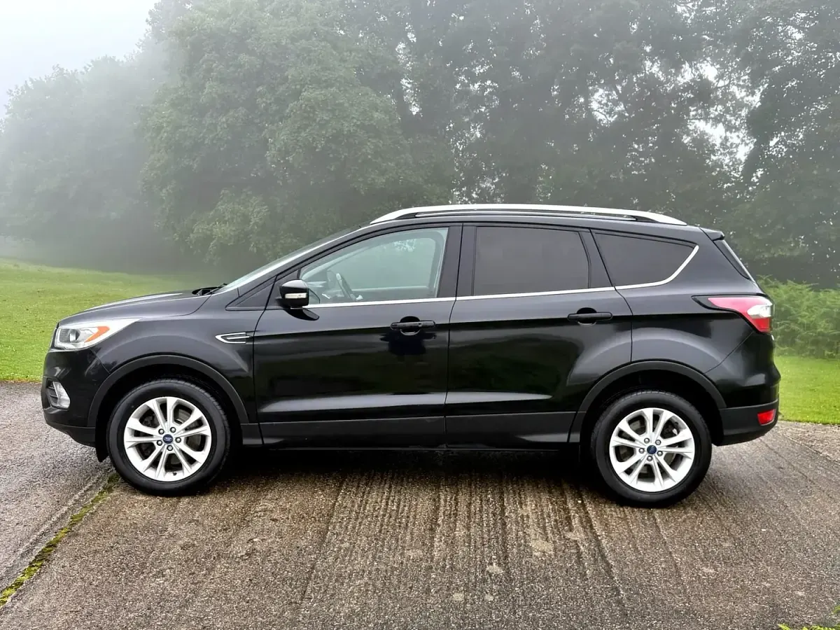 Used Ford Kuga Titanium 150 HP (110 kW) 2017 Black SUV