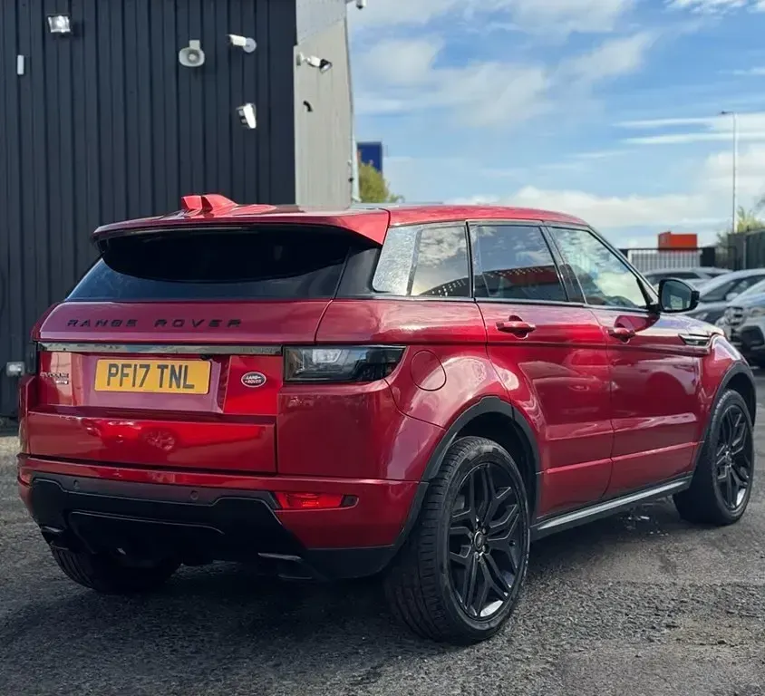 Used Land Rover Range Rover evoque HSE Dynamic 180 HP (132 kW) 2017 Red SUV