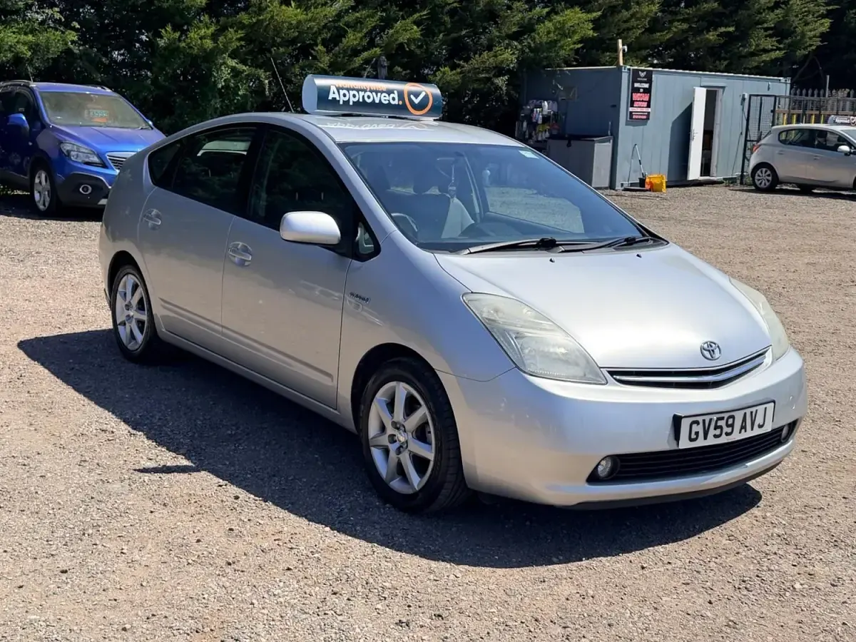 Used Toyota Prius 113 HP (83 kW) 2009 Silver Hatchback