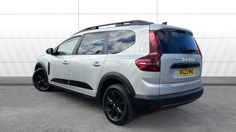 Używany Dacia Jogger Extreme 110 KM (80 kW) 2023 Szary Minivan