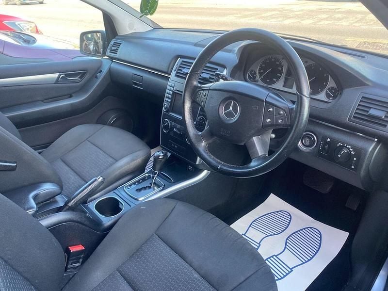 Usado Mercedes B160 SE 2011 Azul Monovolume