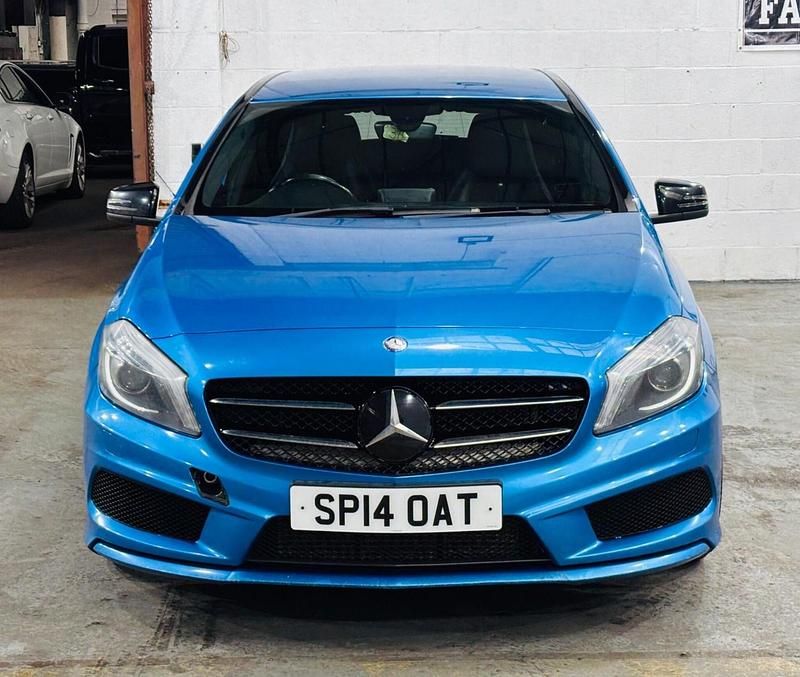 Usado Mercedes A220 AMG 2014 Azul Citadino