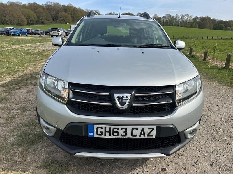 Used Dacia Sandero Lauréate 90 HP (66 kW) 2013 Silver Hatchback