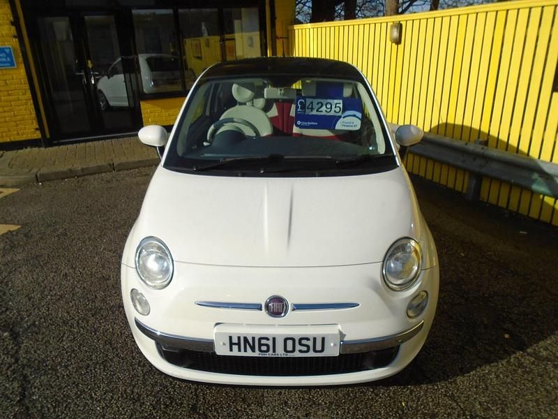 Used Fiat 500 Lounge 69 HP (50 kW) 2011 White Hatchback