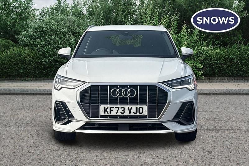 Used Audi Q3 S-Line 150 HP (110 kW) 2024 White SUV