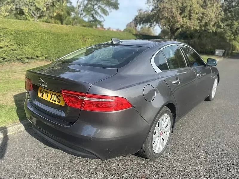 Used Jaguar XE SE 180 HP (132 kW) 2017 Grey Sedan