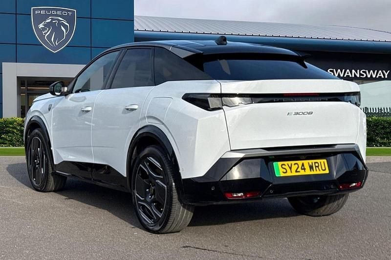 Used Peugeot e-3008 GT 152 kW (207 HP) 2024 White SUV