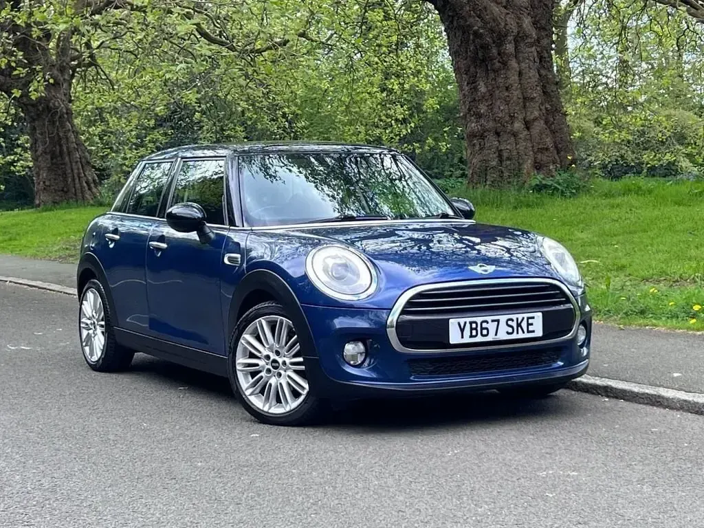 Used Mini Cooper Hatch 136 HP (100 kW) 2017 Blue Hatchback