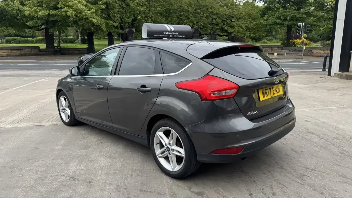 Używany Ford Focus Titanium 125 KM (91 kW) 2017 Szary Hatchback